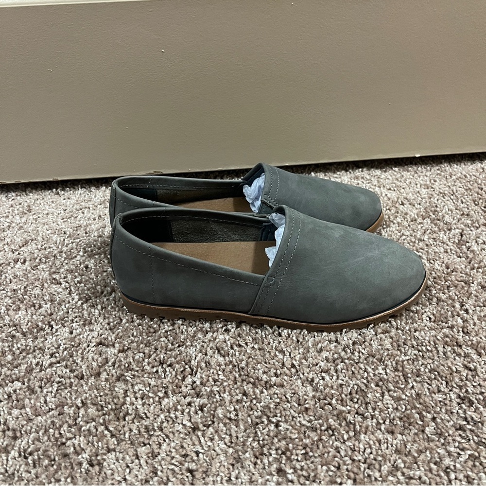L.L. Bean Lakewashed Suede Leather Slip On Loafer Flat Women’s grey-green 9 - Picture 6 of 7